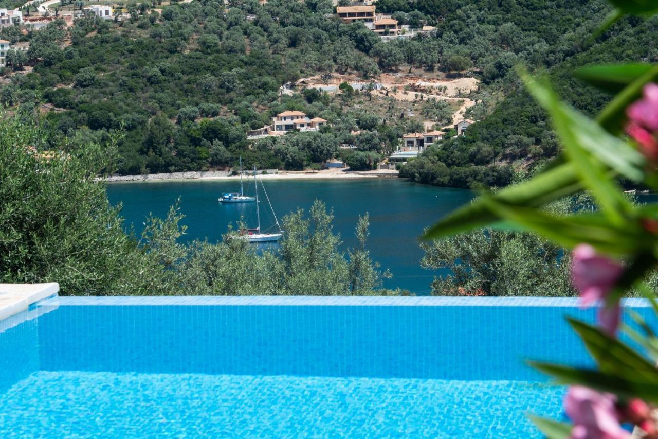 Villas Amantea- Four Villas With Big Pool And Infinity Pool Szívota Kültér fotó