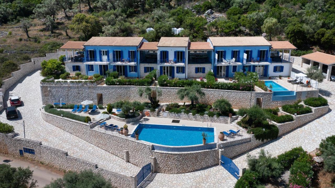 Villas Amantea- Four Villas With Big Pool And Infinity Pool Szívota Kültér fotó