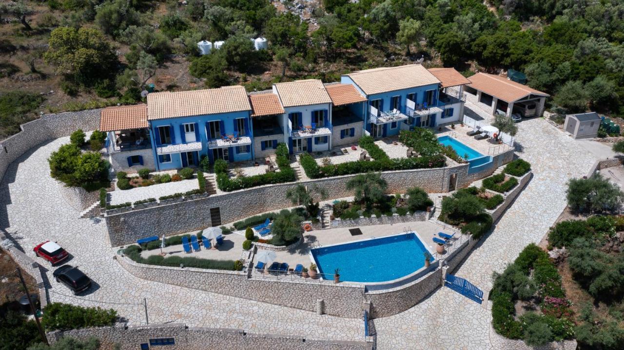 Villas Amantea- Four Villas With Big Pool And Infinity Pool Szívota Kültér fotó