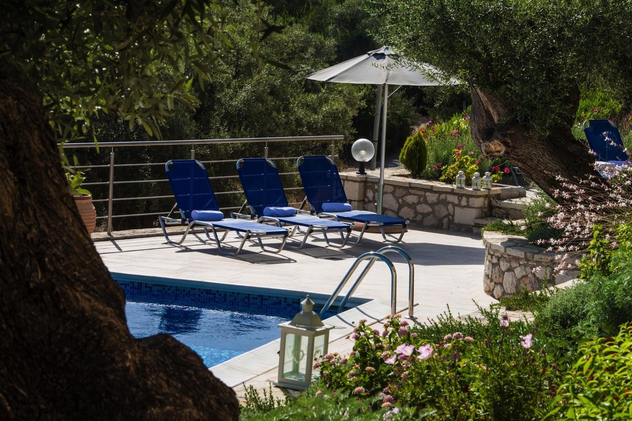 Villas Amantea- Four Villas With Big Pool And Infinity Pool Szívota Kültér fotó